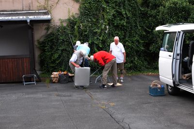 Kurz nach 19 Uhr begannen wir mit dem Aufbau ...