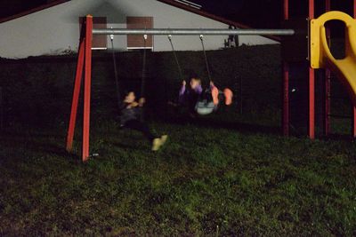 Anschließend wurde der Spielplatz ...