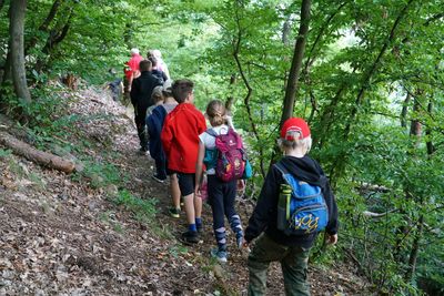 Auf einem schmalen Weg ...