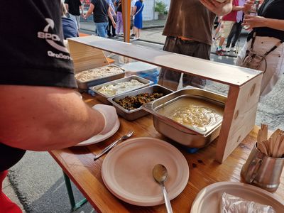 ... das gewünschte Topping verteilt.