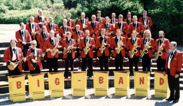2000 fing alles an mit dem Musikverein Herbornseelbach und der Titel lautete: "Beschwingt ins neue Jahrtausend - eine musikalische Reise durch die vier Jahreszeiten".