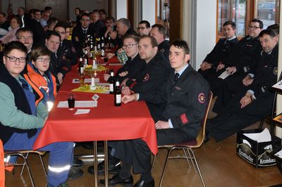 An dem Tisch der Freiweilligen Feuerwehr Ehringshausen wurde ebenfalls „gelöscht“.